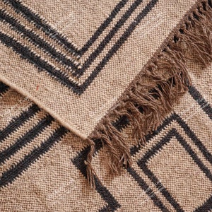 Handwoven Wool Jute Area Rug Using Flatweave Technique, Natural Textured Floor Rug for Living Room Indoor Decor, Off White with Black Design