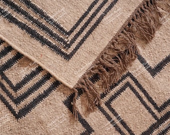 Handwoven Wool Jute Area Rug Using Flatweave Technique, Natural Textured Floor Rug for Living Room Indoor Decor, Off White with Black Design