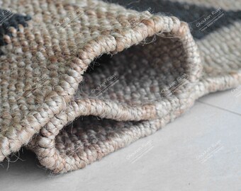 Handgemaakt hennepjute vloerkleed: beige met zwarte strepen, milieuvriendelijk decor
