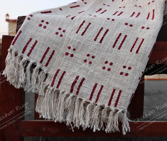 Boho Beige and Black Handloom Weave Throw with Decorative Tassels Boho Beige and Black Handloom Weave Throw with Decorative Tassels