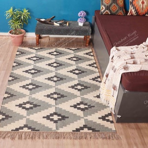 Indian Handwoven Multicolor Wool Jute Rug Customization