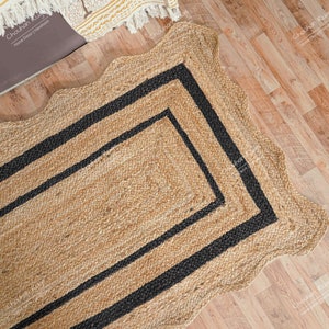 Hand Braided Natural Jute Scalloped Rug with Black Border, Jute Scallop Rug, Jute Runner Rug, Hallway Runner Rug, Custom Rug, Decorative Rug