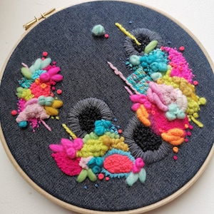 Embroidery Kit, 8" Abstract design on navy denim Wild Floss Embroidery Kit. Modern style embroidery. Hoop art, DIY craft kit