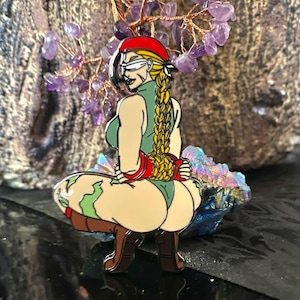 Street fighter pin
