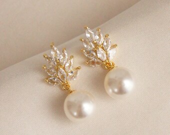 Gold-plated earrings with zirconia stones and Swarovski pearls