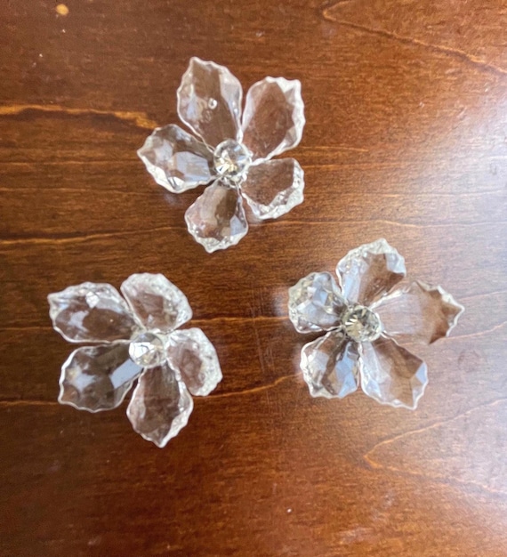 3 big acrylic clear flowers 1 1/2" with rhinestone for headbands other crafts, acrylic clear flowers for wedding projects & hair accessory