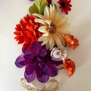 Set von Blumen 7 Stück für Taille Gürtel einfach kleben Band oder Handwerk Stirnbänder Korbdekoration, Hochzeit Accessoires oder Heimdekoration