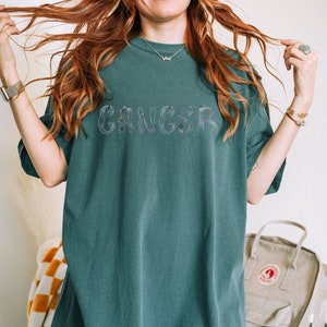 Cancer Zodiac Bubble Unisex T-shirt | Comfort Colors Tee | Bubbles Zodiac Shirt | Astrology Lover Gift | Gift for Cancer