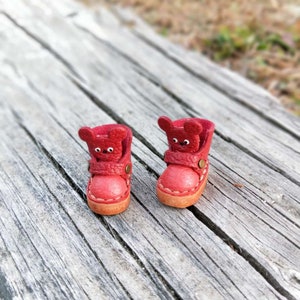 Neo Blythe Red Bear Shoes
