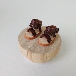 OB11 & Middie Blythe Leather Sandals2