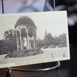 Antique Tempel auf dem Neroberg mit Restaurant (Temple sur le Neroberg avec restaurant), Wiesbaden - Carte postale allemande - Inutilisé