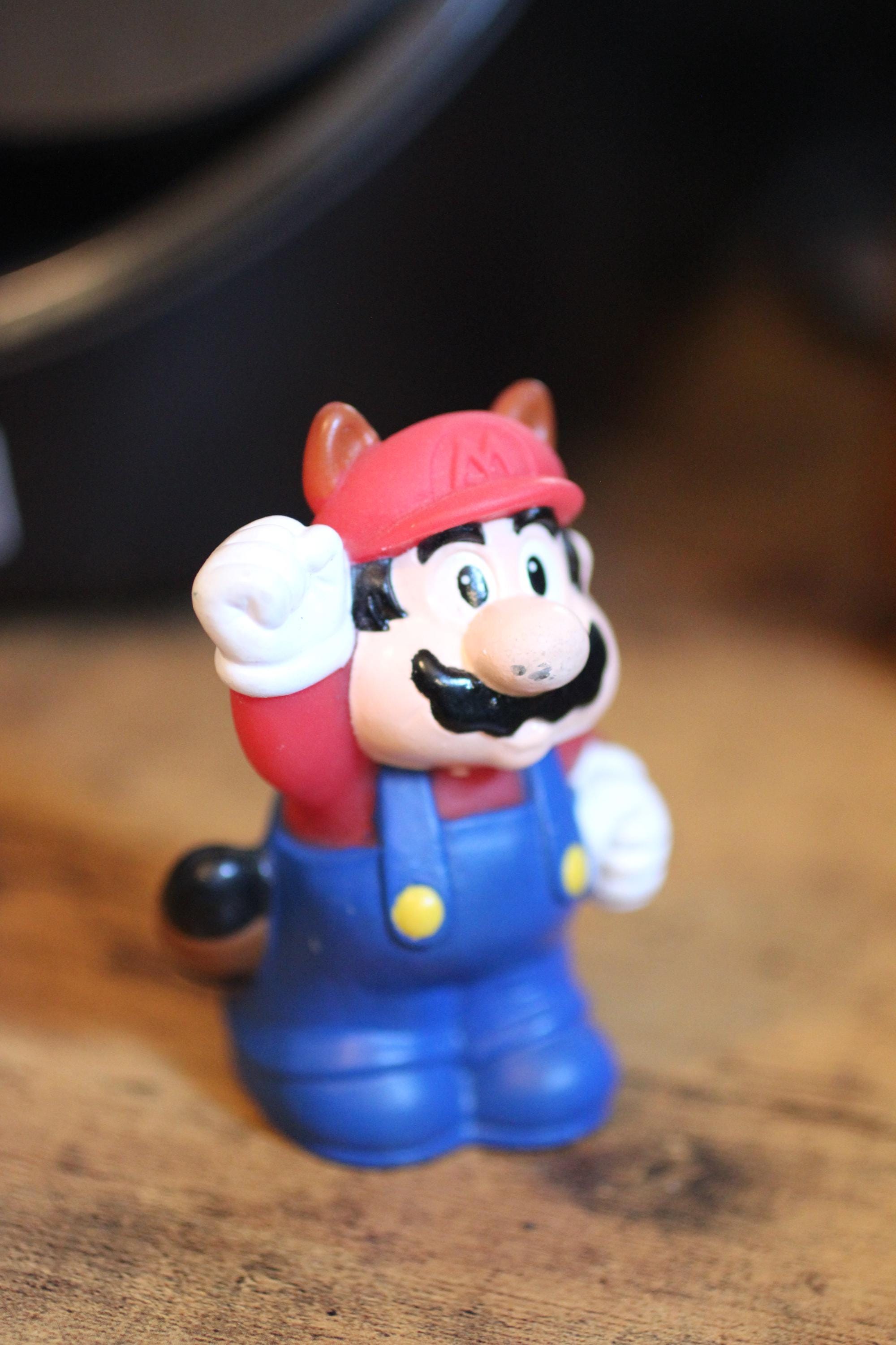 1989 Nintendo Super Mario Bros Racoon Mario Vinyl Finger Puppet - Etsy