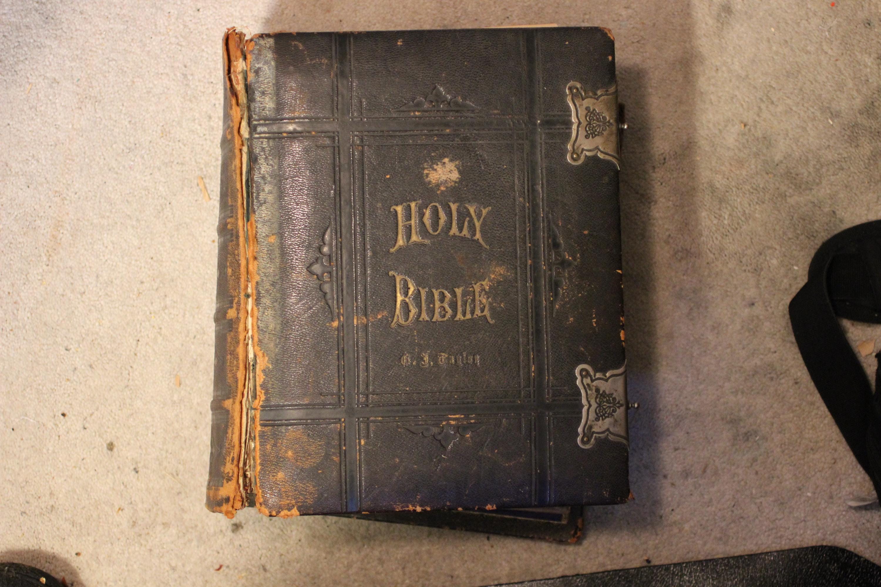 1891 The Holy Bible - Self-Pronoucning Edition - The King James and The revised Edition - Very Large Family Bible