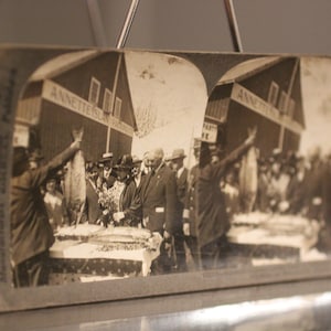 Antique President Warren G. Harding odwiedza Alaska Keystone View Company Karta Stereoscope Viewer - Vintage Presidential Photography