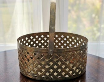 Panier vintage en treillis plaqué argent - Rangement en métal à tissage ouvert - Décoration bohème décorative