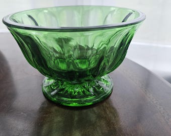 Vintage Emerald Green Anchor Hocking Fairfield Footed Bowl