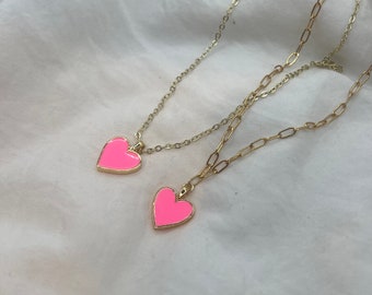 Roze hartbedelketting, 24-karaats verguld