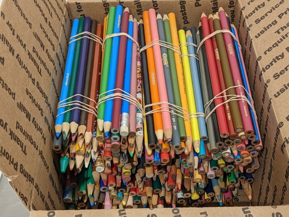 300 Colored Pencil Crayons Bulk Lot Random Preowned Crayola & Similar Mix  Get a Large Assortment of Used Art Supplies for School or Artists -   Denmark