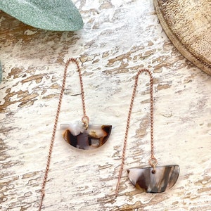 Tortoise Shell Threader Earrings, Semi Circle Dangle Earrings, Acetate Threader Earrings, Tortoise Shell Half Moon Earrings
