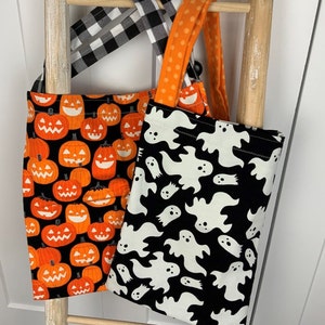 Halloween Glow-in-the-dark Trick or Treat Candy Bag / candy bag