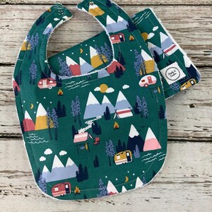 Baby Boy Bib Burp Cloth Gift Set / Baby Bib Burp Cloth Camping Mountains / Baby Shower Gift
