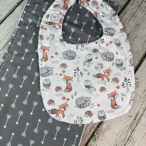 Baby Boy Bib Burp Cloth Set / Woodland Animal Fox Bib / Woodland Animals Burp Cloth / Woodland Animals Nursery / Baby Shower Gift
