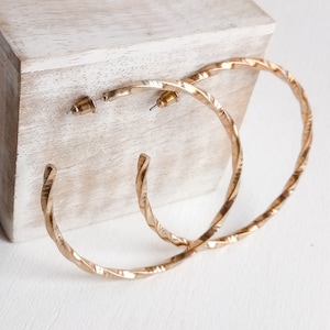 Vintage Chunky Twisted Hoop Earrings: Gold Round 2.2 inch
