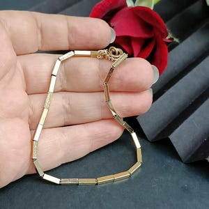 Vintage Brutalist Bar Chain Bracelet – 8&quot; Geometric Cube Link Panel Bracelet, 4mm Modernist Gold Tone, Minimalist Chunky Jewelry