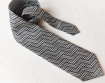 Schwarz-weiße Krawatte. Rockiges Halstuch zum Binden. Hochzeitskrawatte. Einfarbige Krawatten für Herren