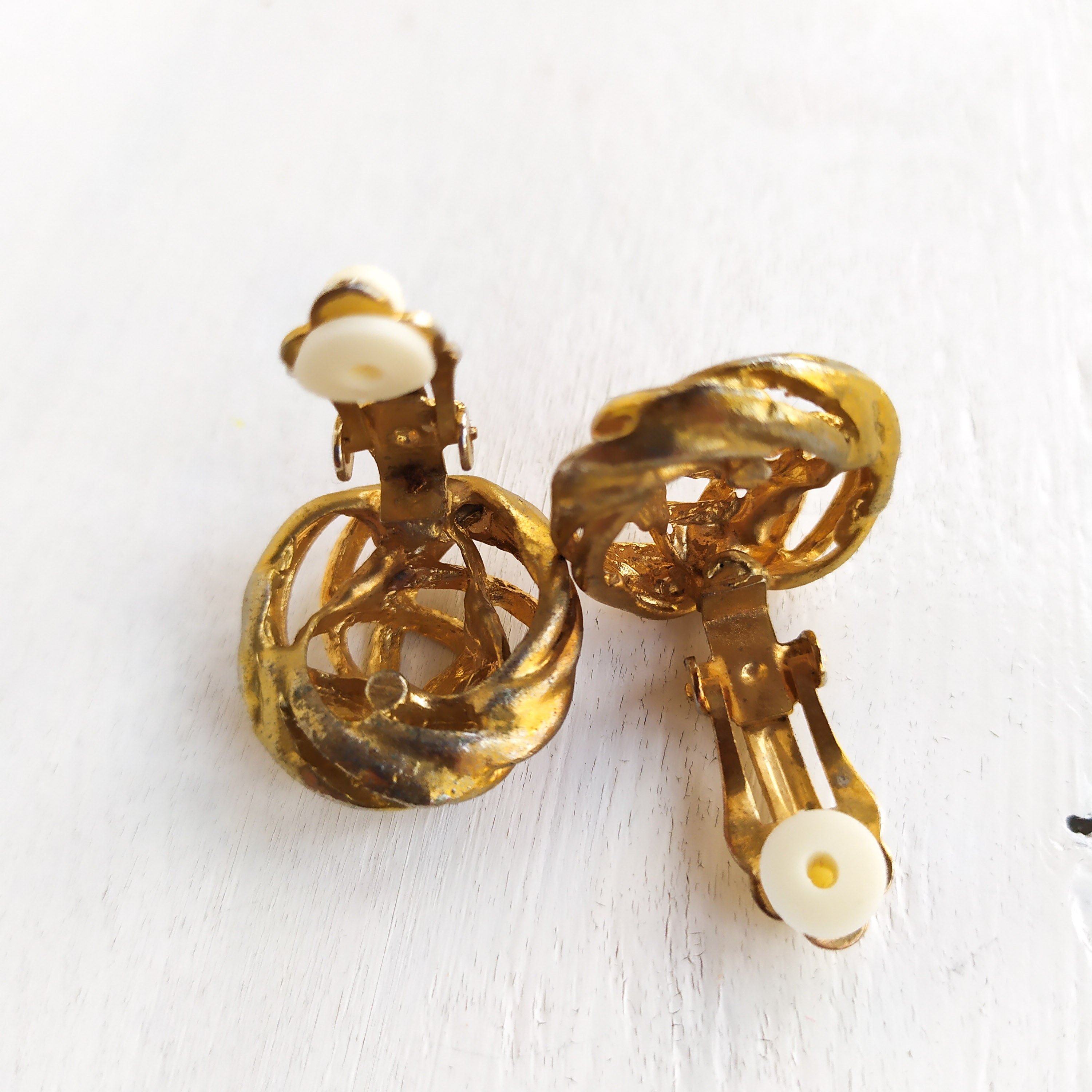Boucle d'oreille reliée à un Earcuff plaqué or – Elise et moi