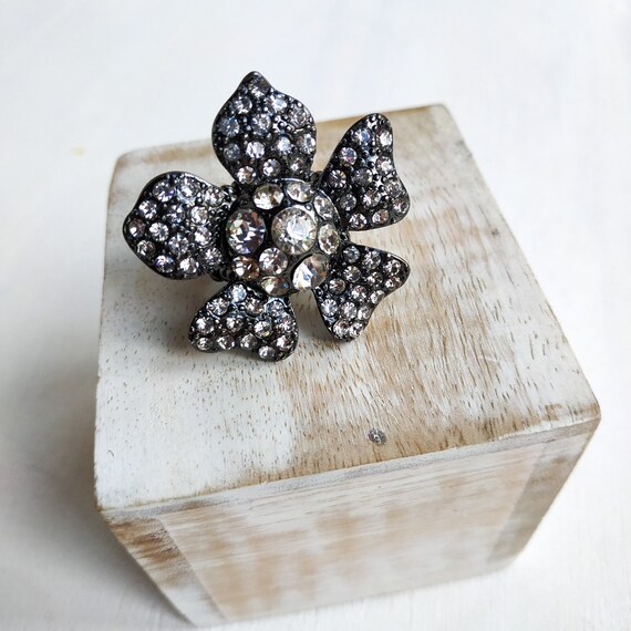 Vintage Black Flower Statement Ring: Gothic Cryst… - image 3