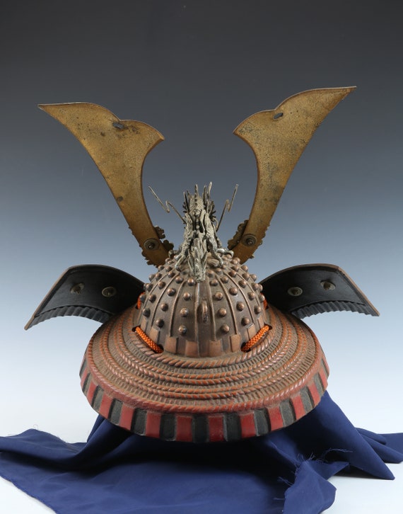 Large Vintage Japanese Samurai Kabuto Helmet – Dragon Crest Mask