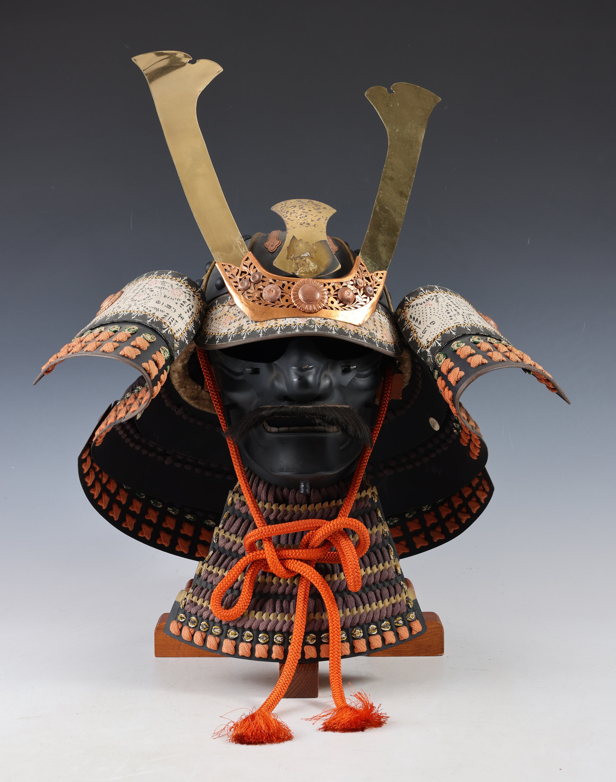 out of museum 購入　プリミティブオブジェ maxresdefault.jpg
