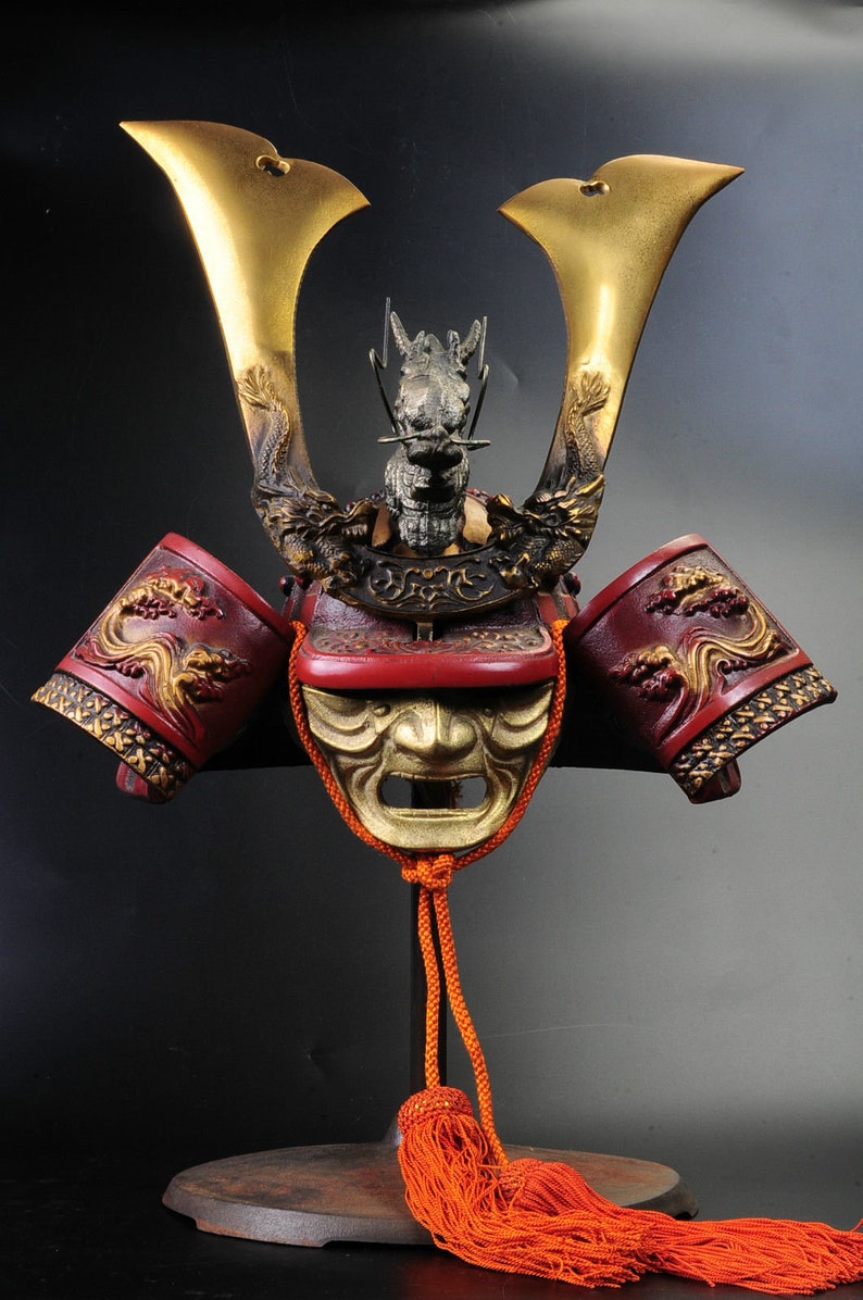 Japanische Samurai Kabuto Helm Drachen roten Helm