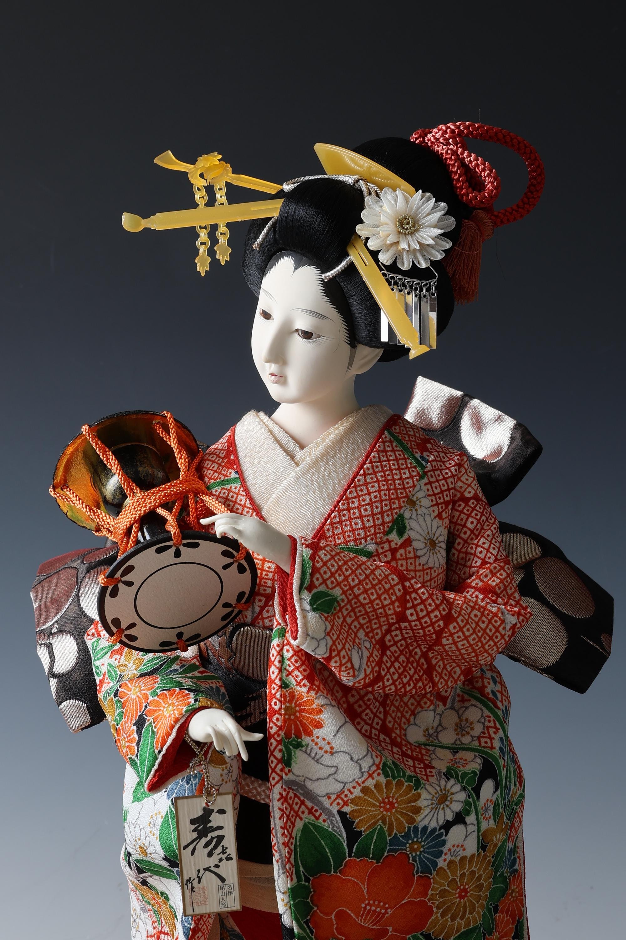 日本人形 鼓を持つ芸者 など3体セット 美術品・アンティーク・コレクション 日本人形 鼓を持つ芸者 など3体セット