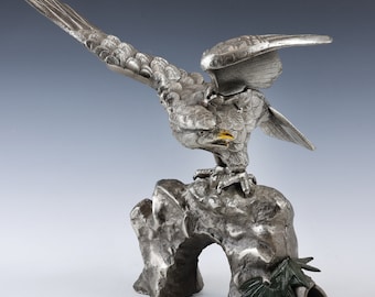 Vintage Japanese Iron Hawk Sculpture – Takaoka Metalwork, Showa Era