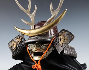 日本の古いヴィンテージ サムライカブト ヘルメット - マスク付き