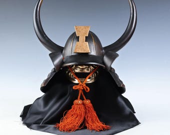 日本の古いヴィンテージ サムライカブト ヘルメット - マスク付き