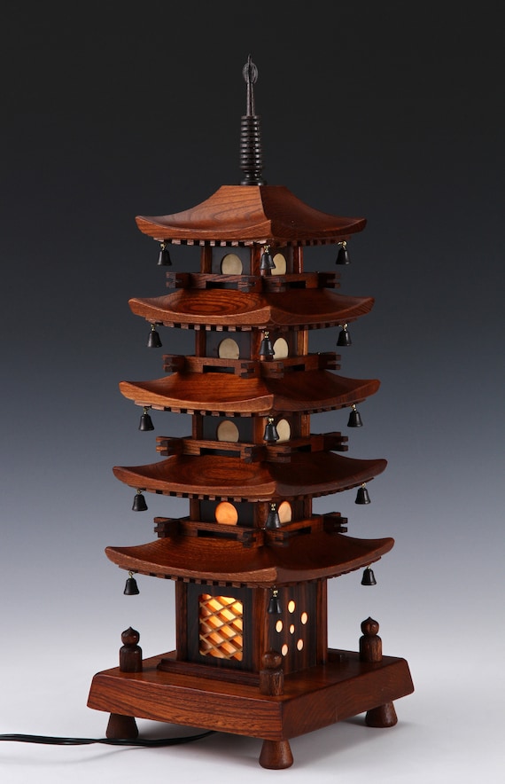 Vintage pagoda lamp deals