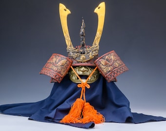Capacete Kabuto Samurai Japonês Vintage com Máscara Menpo – Armadura de Exibição Maedate