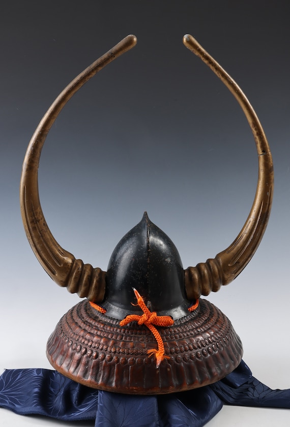 Old Vintage Japanese Samurai Helmet -kuroda Nagamasa- With a Mask