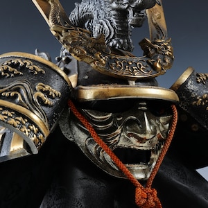 Japanese Old Vintage Samurai Kabuto Helmet -dragon Purple Japanese Old Vintage Samurai Kabuto Helmet -dragon Purple
