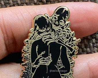 Black & Gold Lovers Embrace Hard Enamel Pin - 2.5 Inch