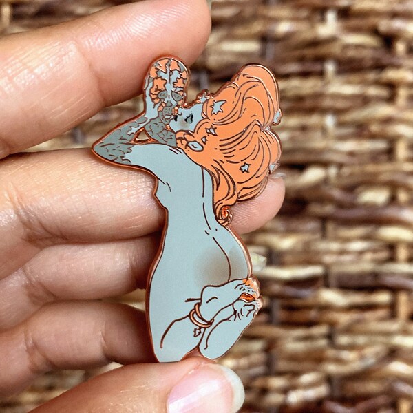 Poison Ivy Kissing Death Hard Enamel Pin