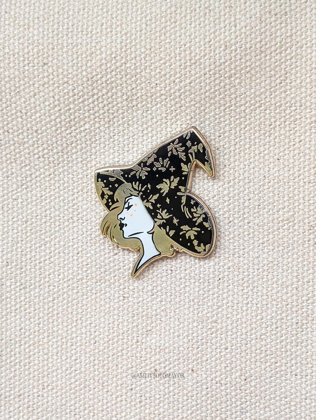 Little Halloween Witch Hard Enamel Pin - Etsy