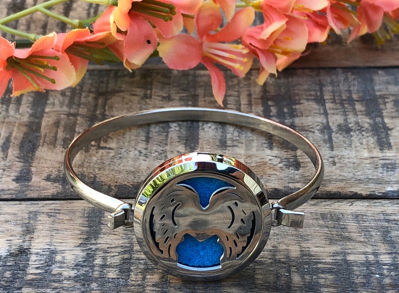 Angel Wings Diffuser Bangle~ Wings Essential oil Diffuser~ High Quality Stainless Steel Essential oil Diffuser Bangle Bracelet