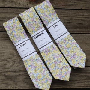 Lilac Floral Skinny Tie, Lilac Flower Wedding Ties, Groomsmen Ties Lilac, Wedding Gift Tie, Wedding Gift For Groomsmen