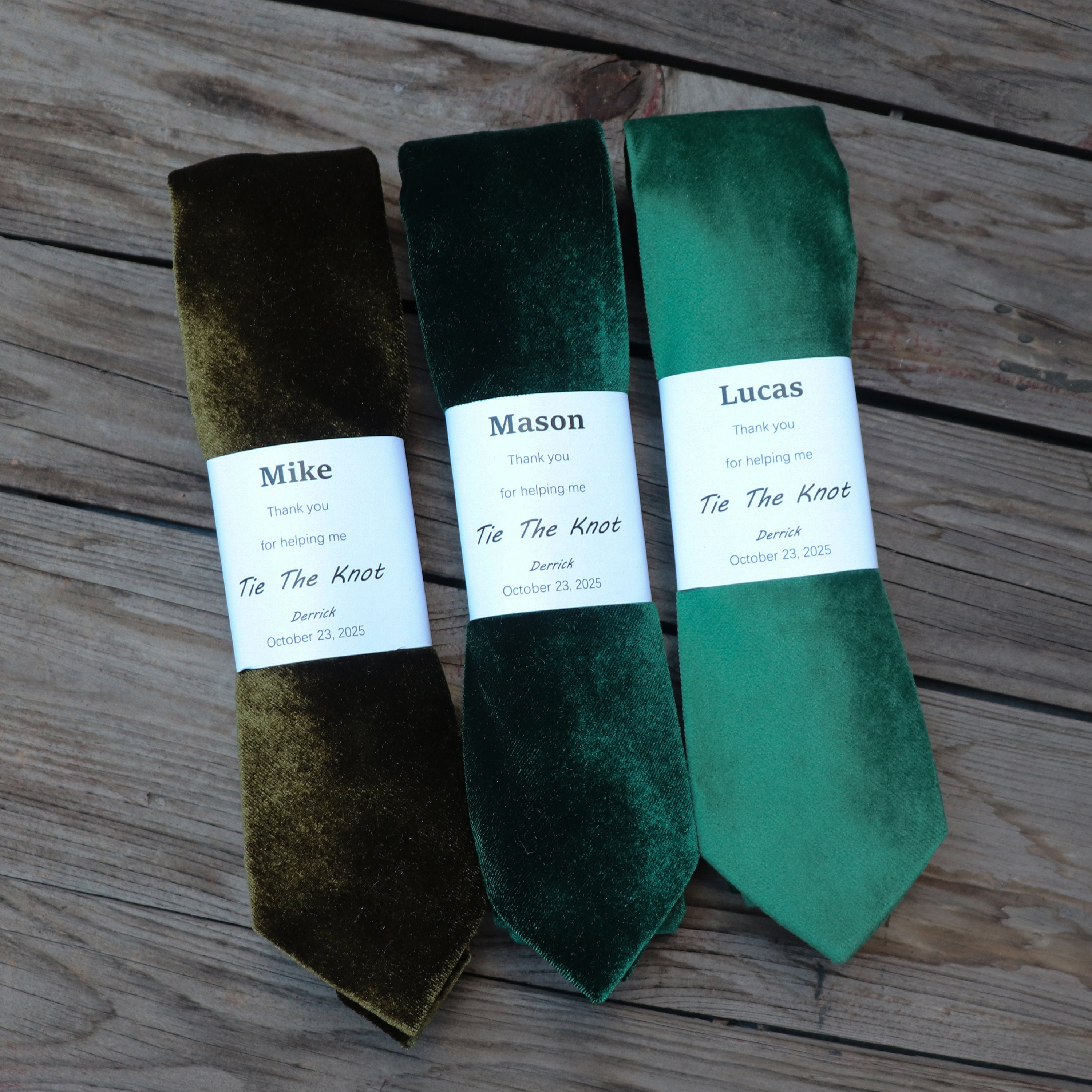 green velvet necktie