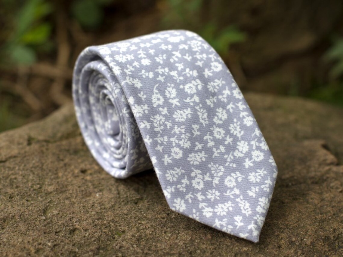 mens lavender tie