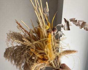 Natural Dried Flower Arrangement Bouquet Yellow Gift (Setaria Pale Green Billy Button Palm Sun Millet Grass Poppy Dried Feather Grass)